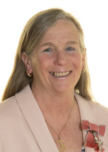A profile photo of Cllr Dr Julie Bradshaw MBE