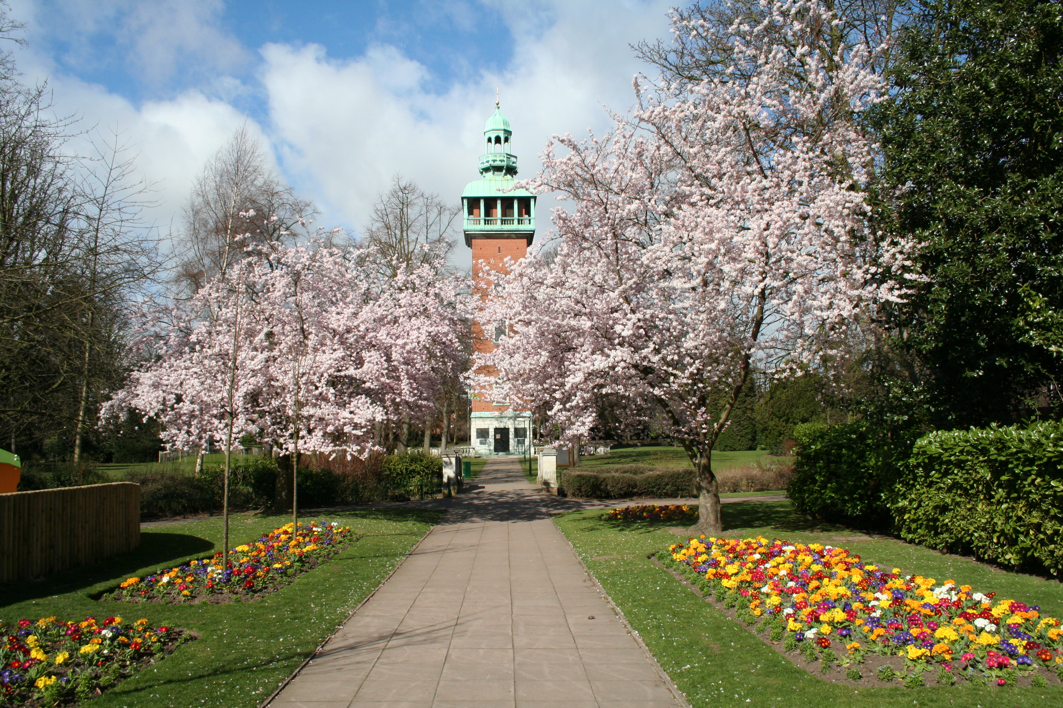 Risultati immagini per queens park loughborough